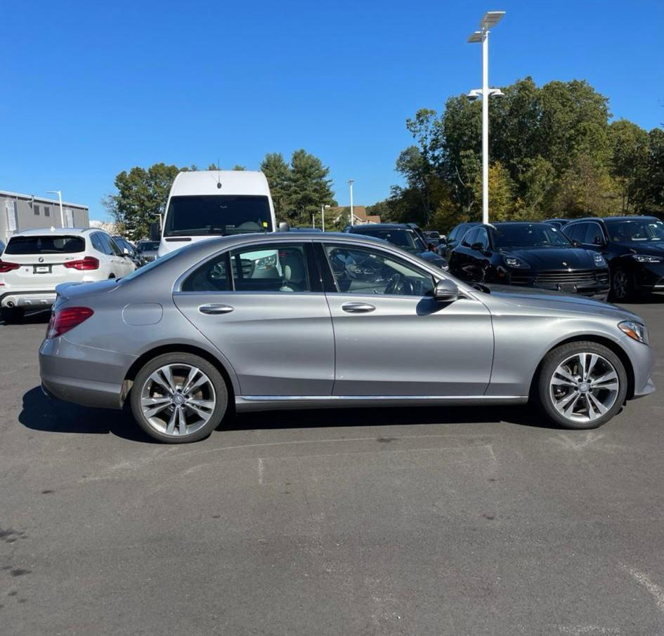 2016 Mercedes Benz C 300 4MATIC Sedan photo 4