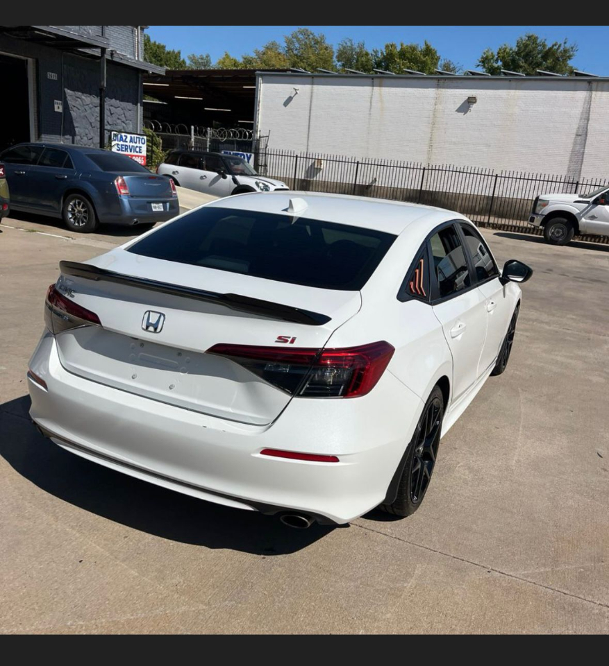 2022 Honda Civic Si photo 2