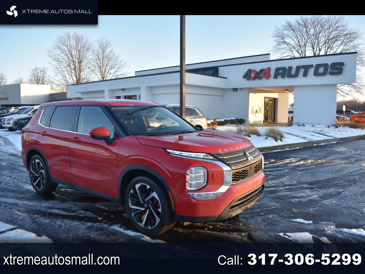 2022 Mitsubishi Outlander ES's photo