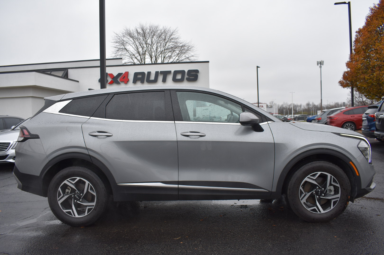 2023 Kia Sportage LX photo 4