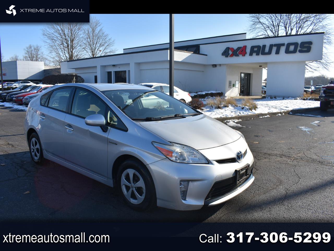 2015 Toyota Prius Four's photo