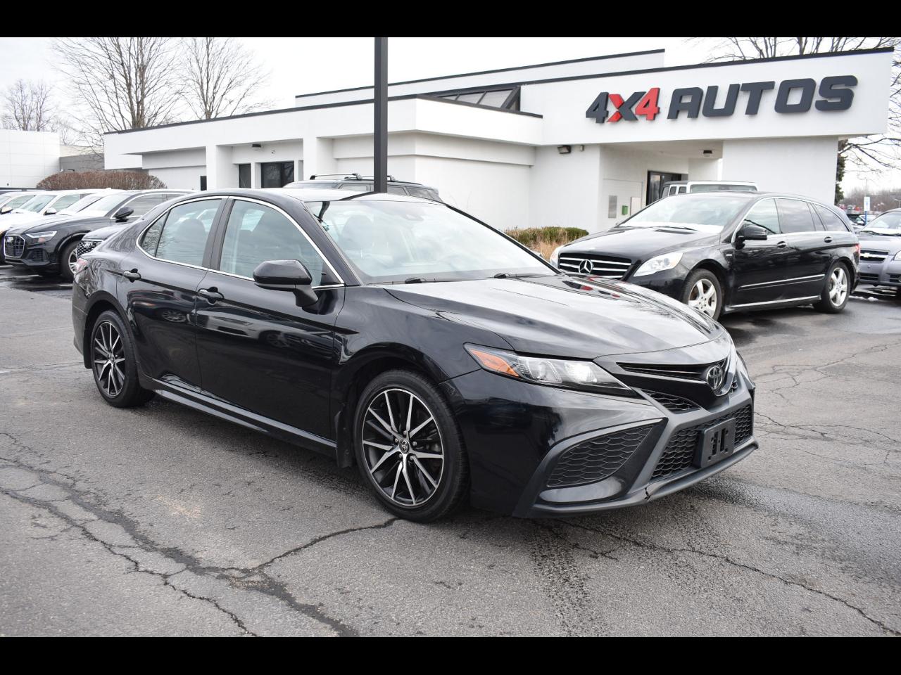 2021 Toyota Camry SE Nightshade Edition AWD
