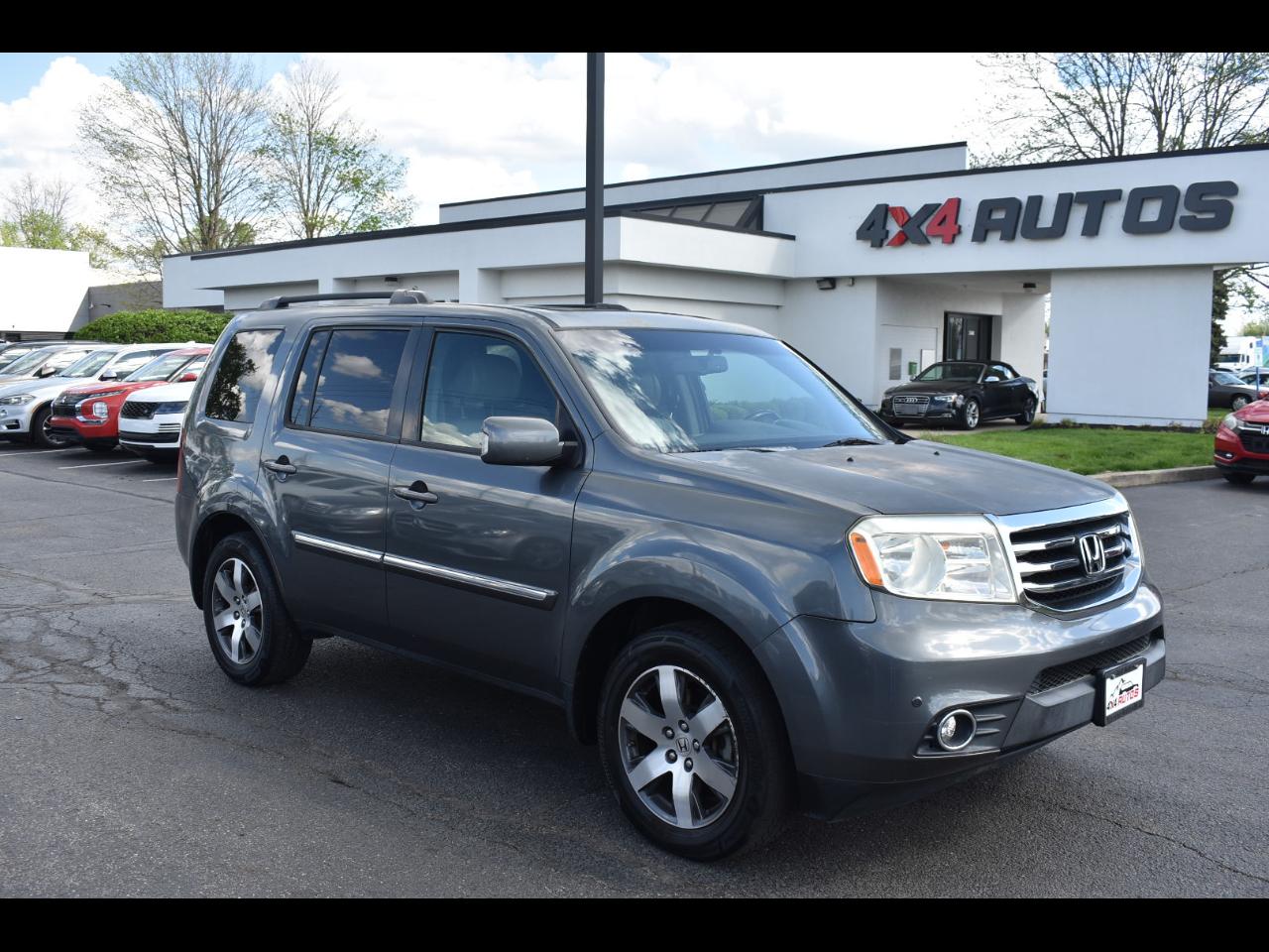 2013 Honda Pilot Touring 4WD 5-Spd AT with DVD