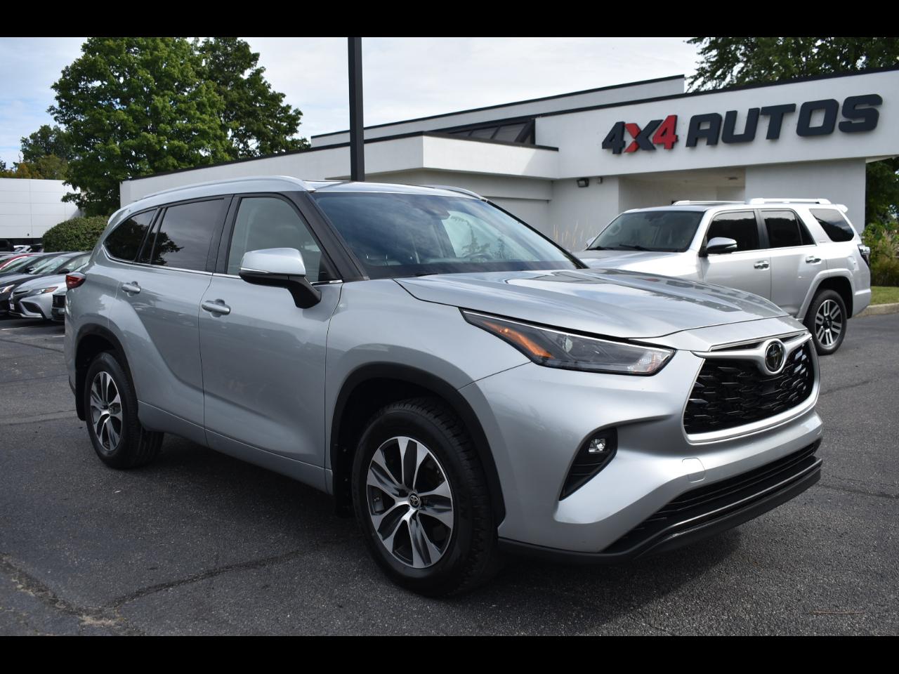 2022 Toyota Highlander XLE AWD V6