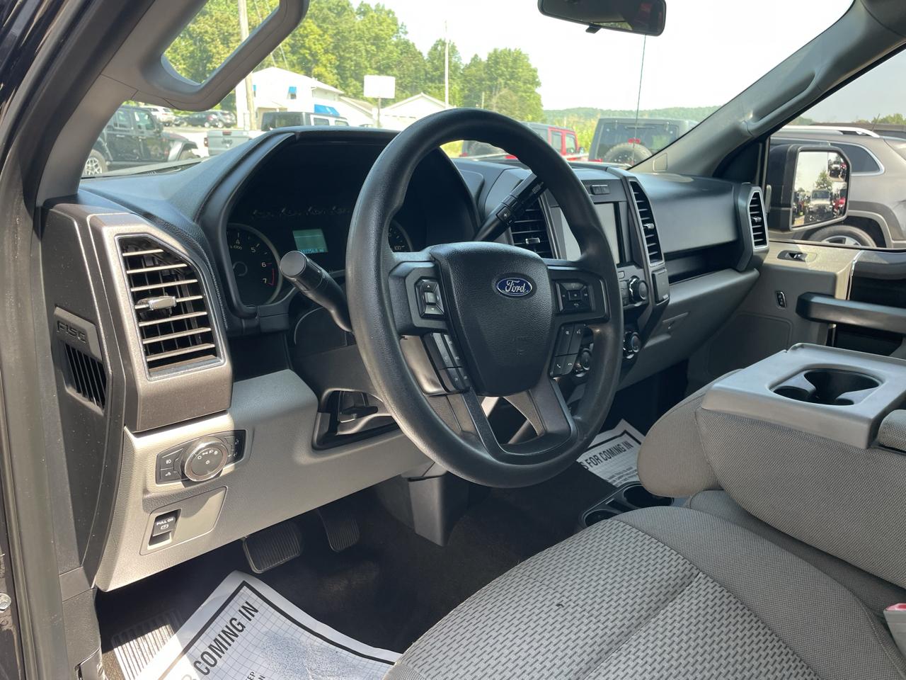 Ford F-150 2WD SuperCrew 145" XLT 2019