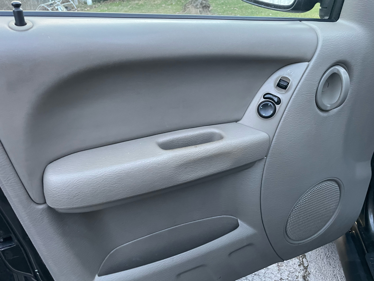 Jeep Liberty Sport 2WD 2006