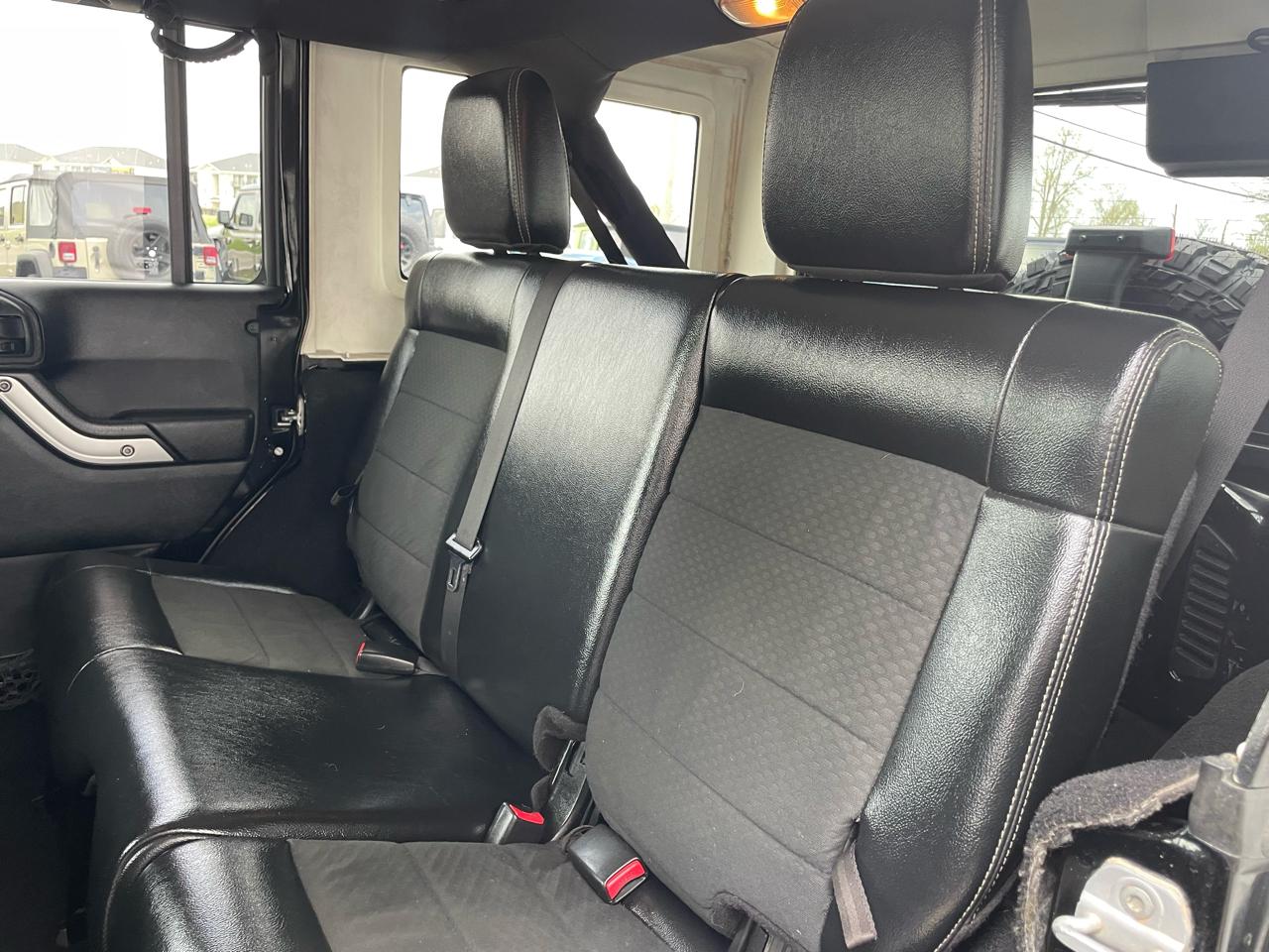 Jeep Wrangler Unlimited Rubicon 4WD 2012