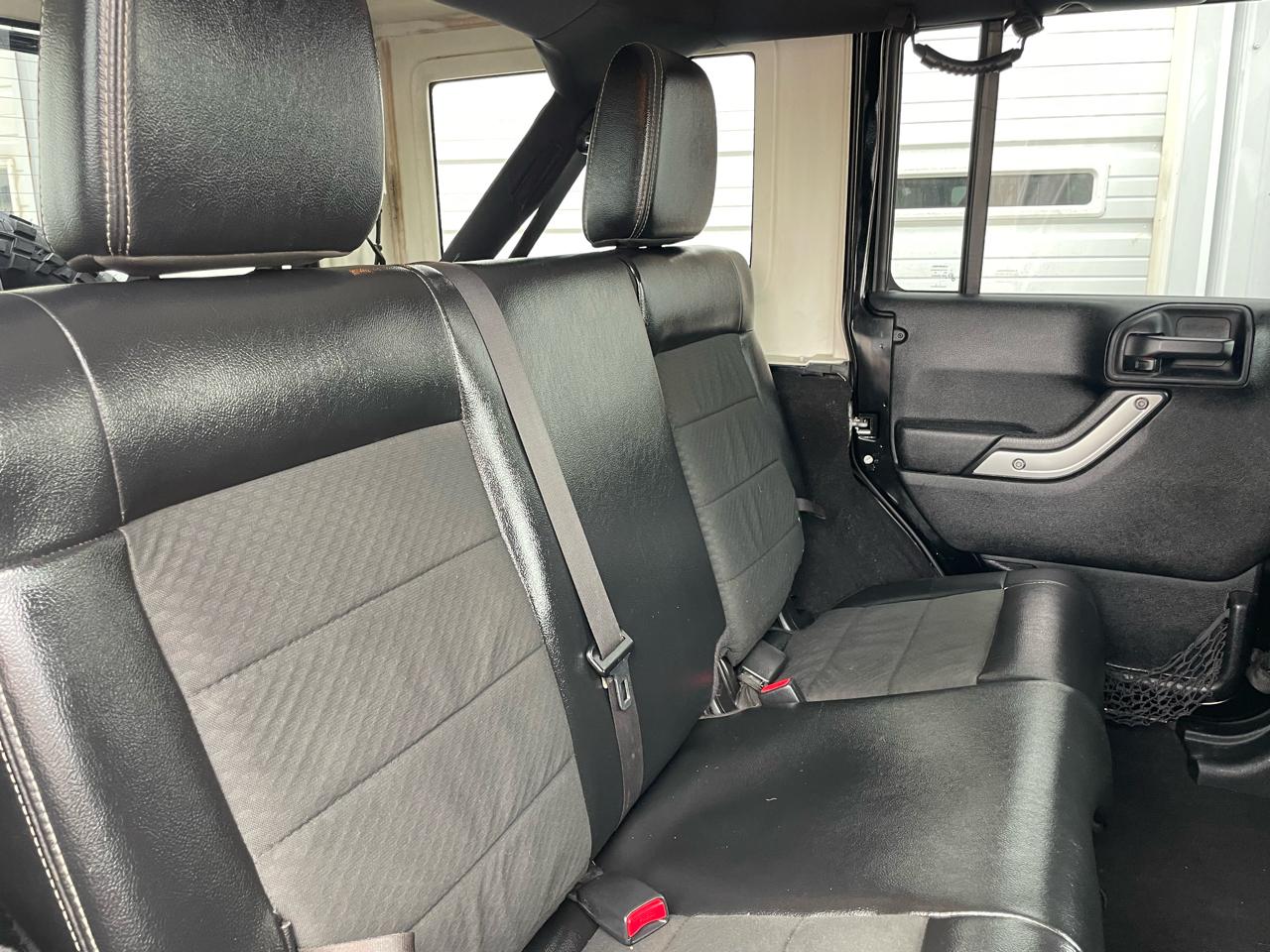 Jeep Wrangler Unlimited Rubicon 4WD 2012