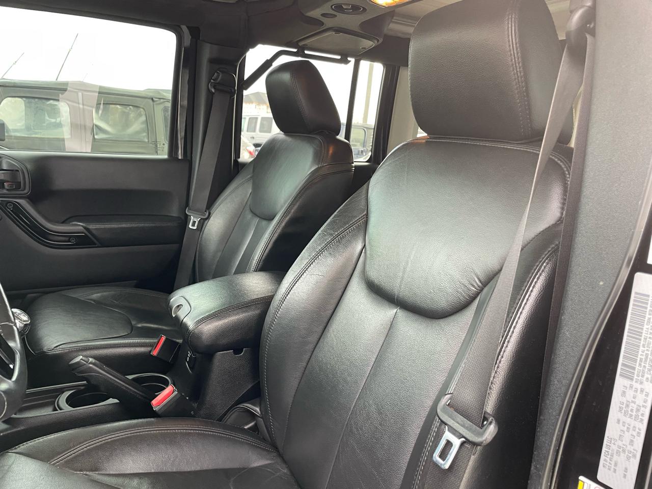 Jeep Wrangler Unlimited Sahara 4WD 2015