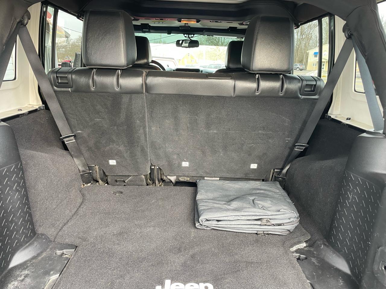 Jeep Wrangler Unlimited Sahara 4WD 2015