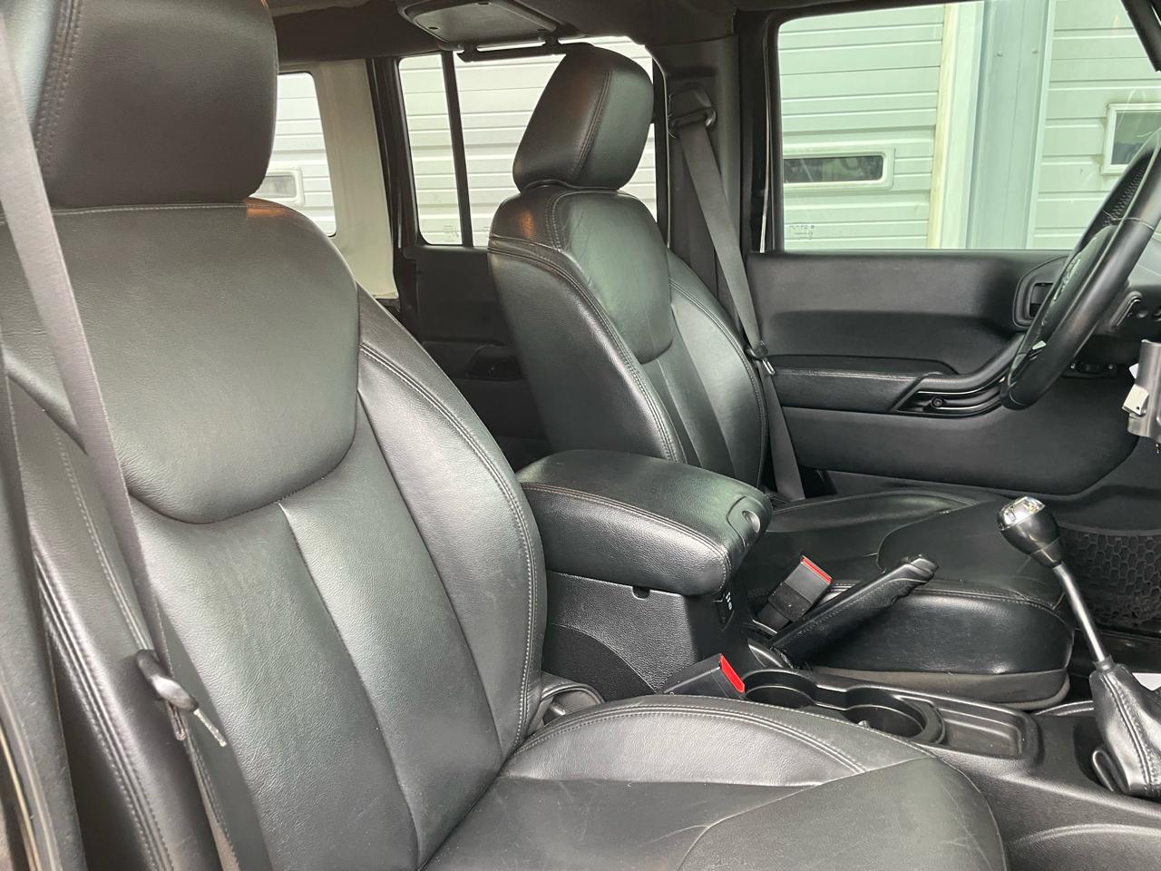 Jeep Wrangler Unlimited Sahara 4WD 2015