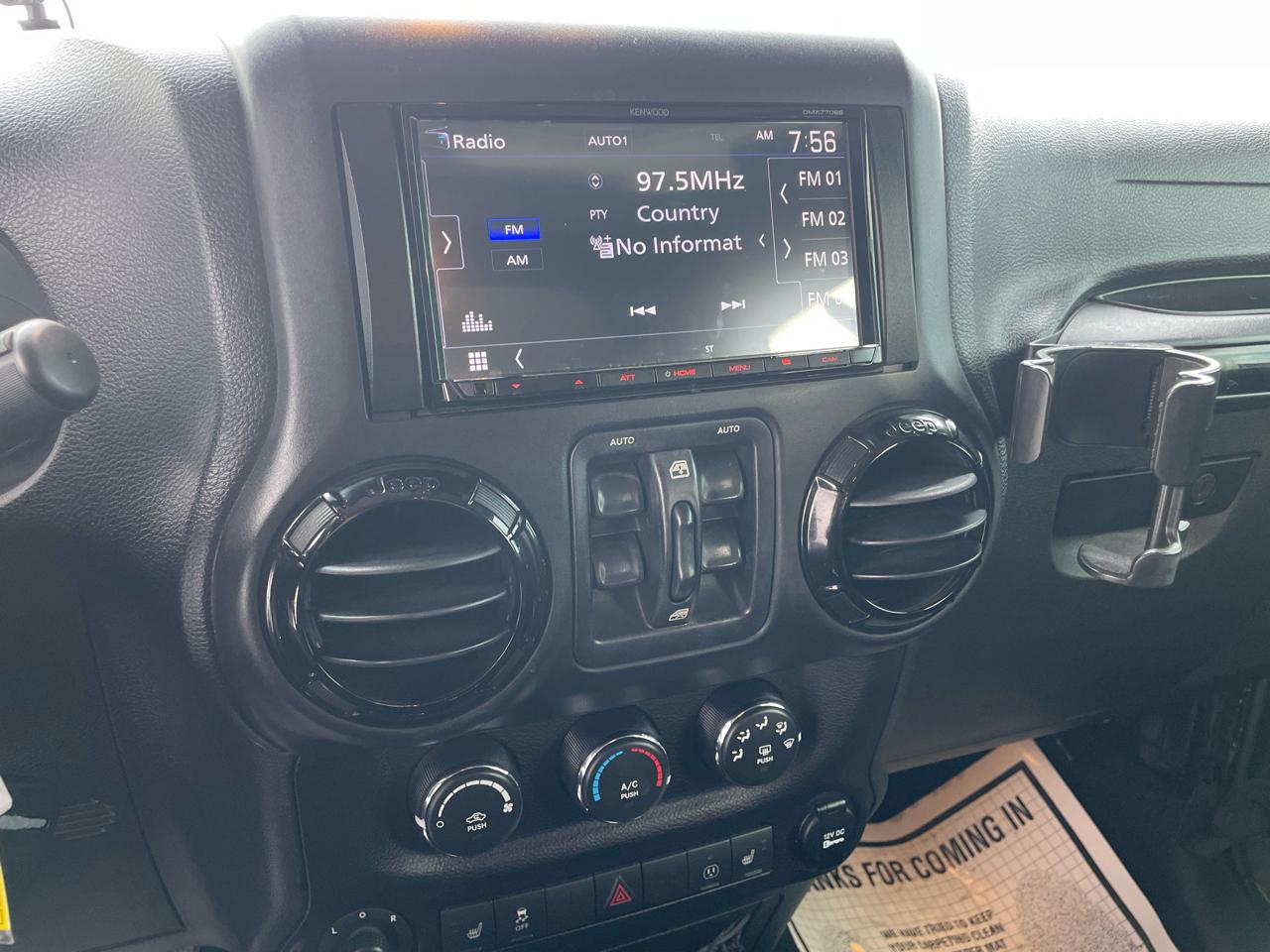 Jeep Wrangler Unlimited Sahara 4WD 2015