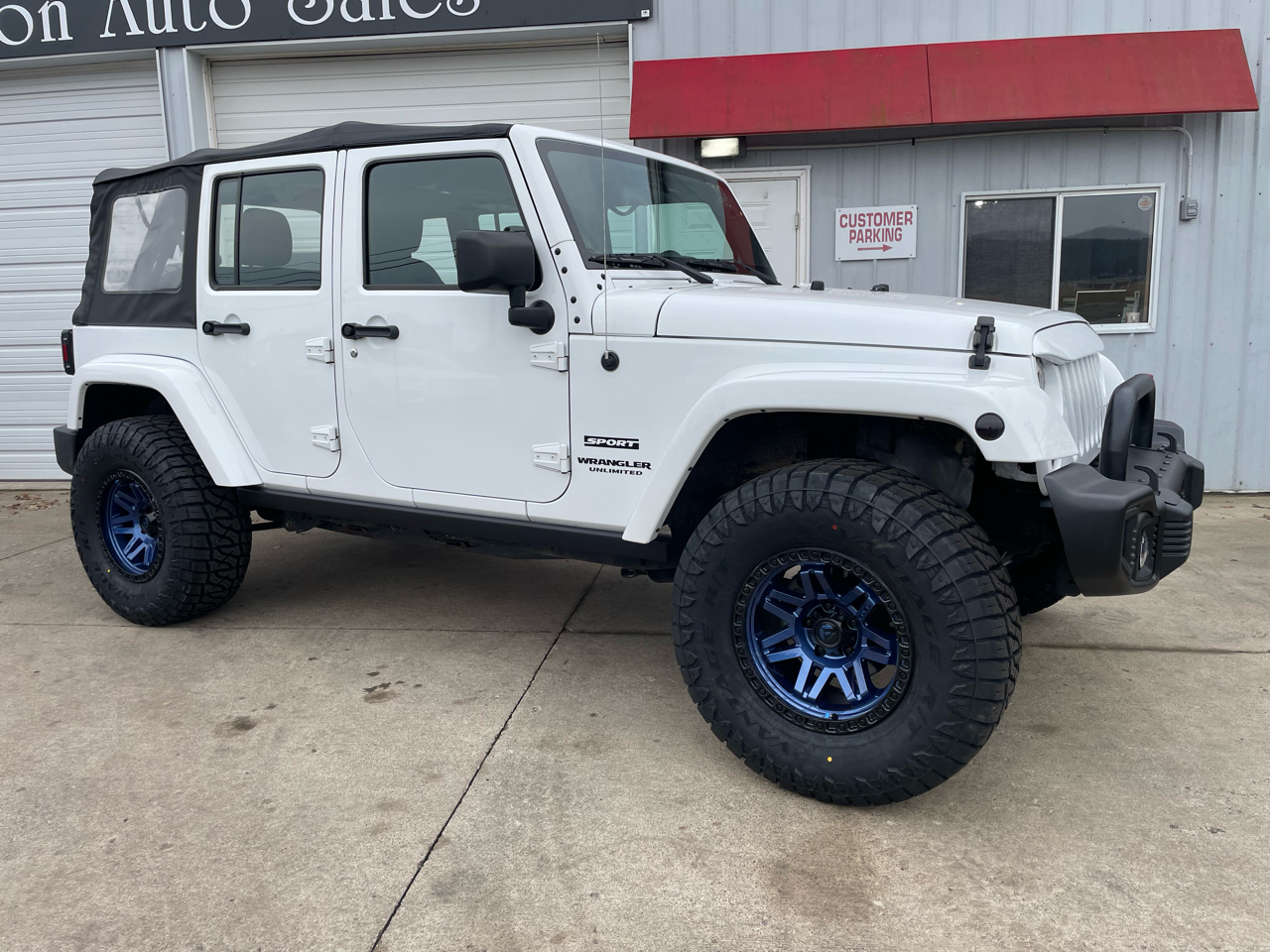 Jeep Wrangler Unlimited Sport 4WD 2017