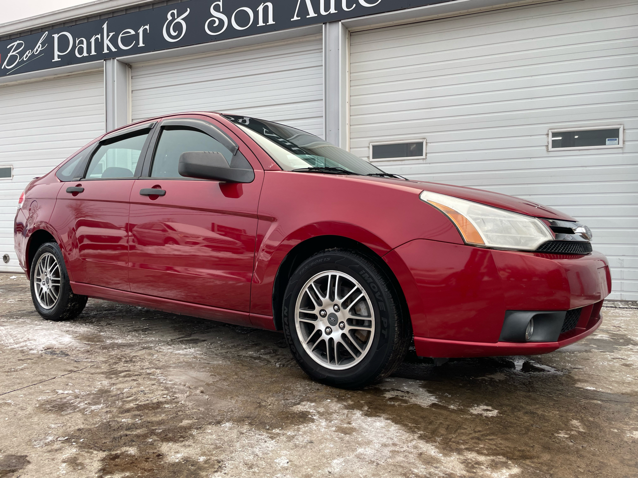 Ford Focus SE Sedan 2011