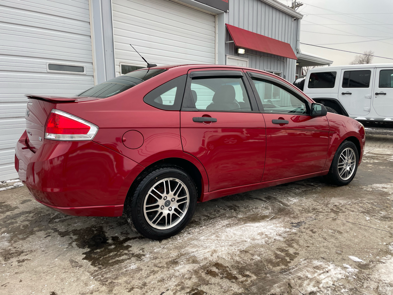 Ford Focus SE Sedan 2011