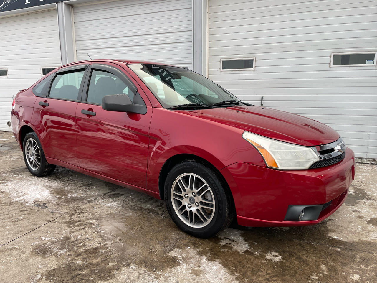 Ford Focus SE Sedan 2011