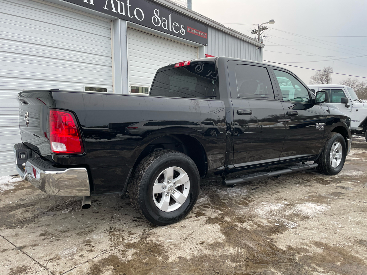 RAM 1500 Classic Tradesman Crew Cab SWB 2WD 2021