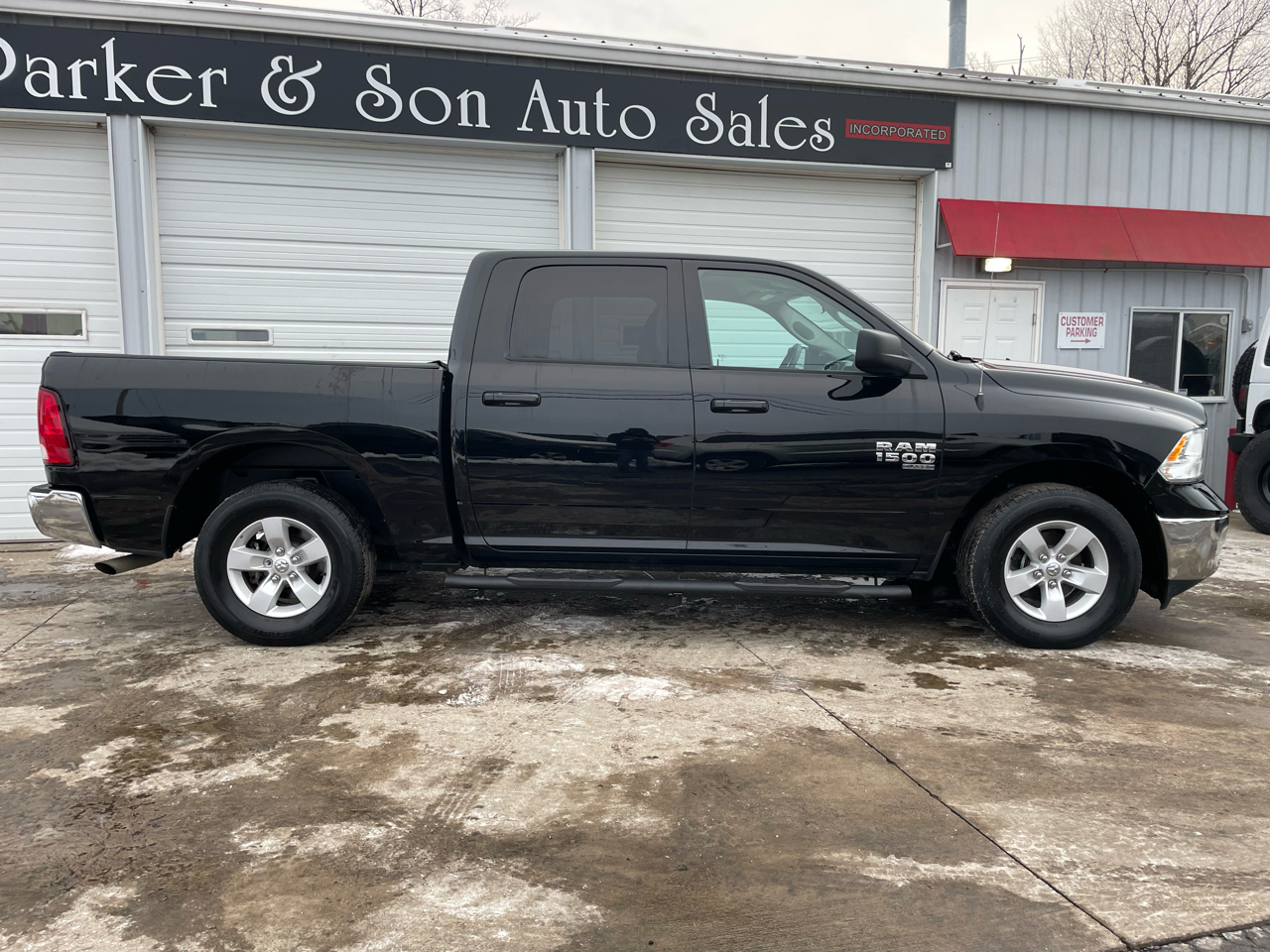 RAM 1500 Classic Tradesman Crew Cab SWB 2WD 2021