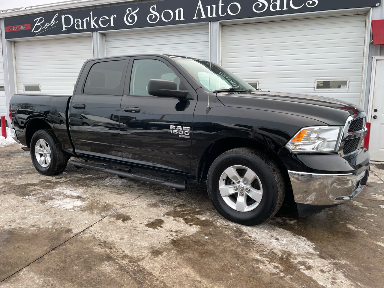 RAM 1500 Classic Tradesman Crew Cab SWB 2WD 2021