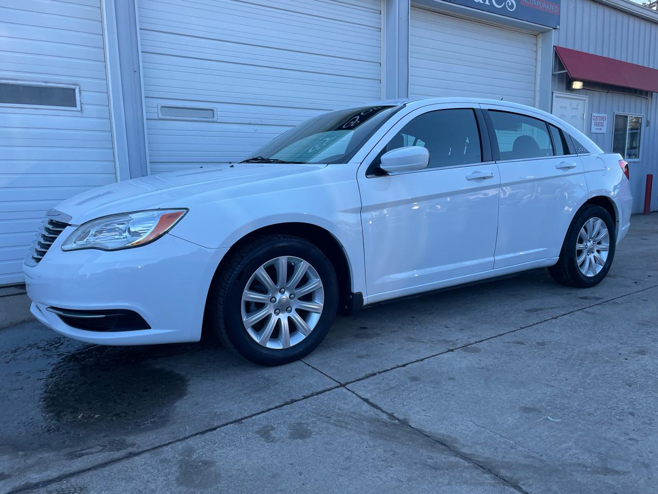Chrysler 200 Touring 2013
