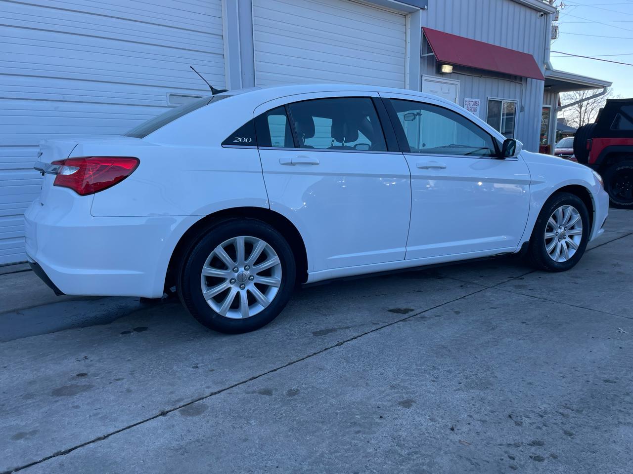 Chrysler 200 Touring 2013