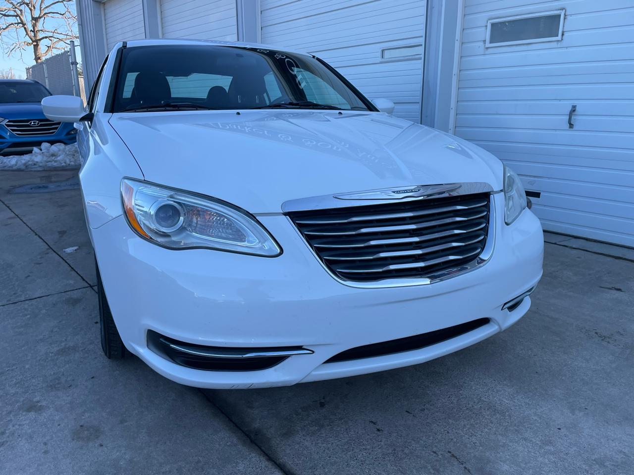 Chrysler 200 Touring 2013