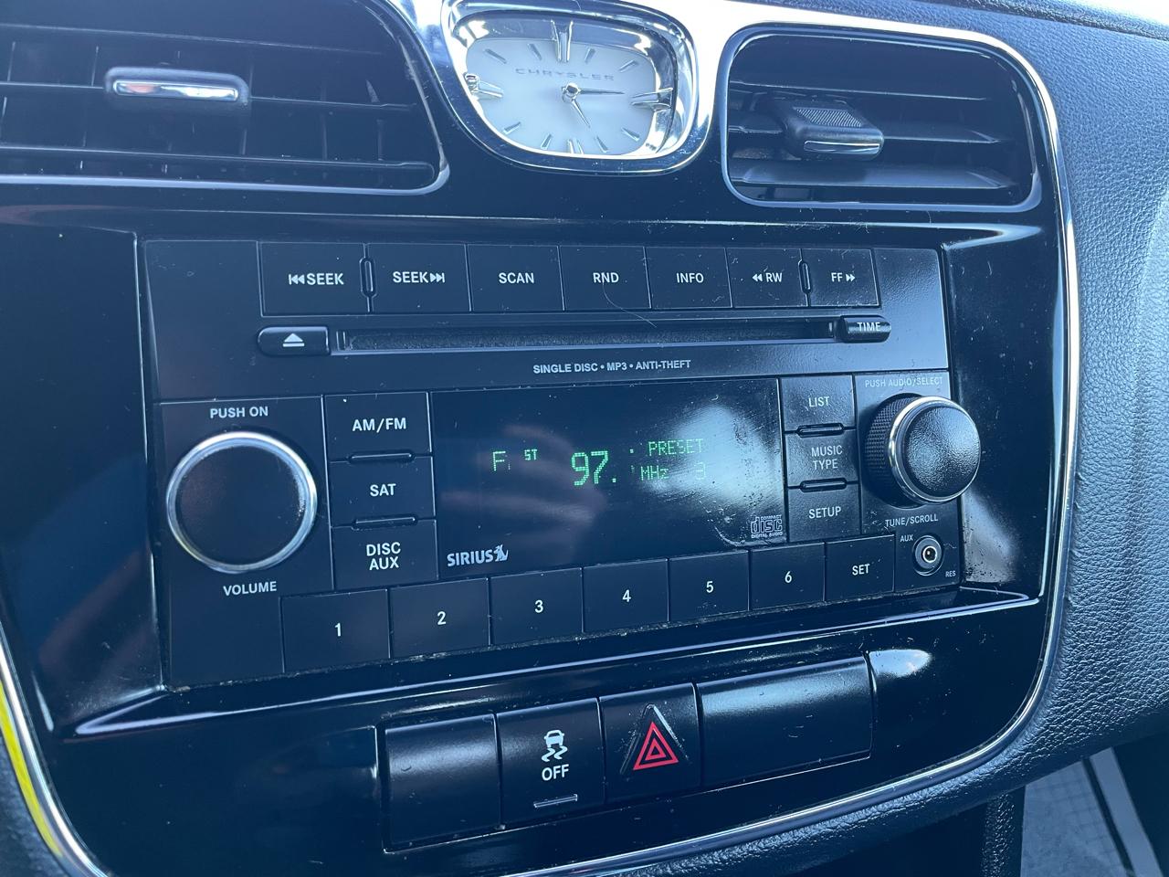 Chrysler 200 Touring 2013