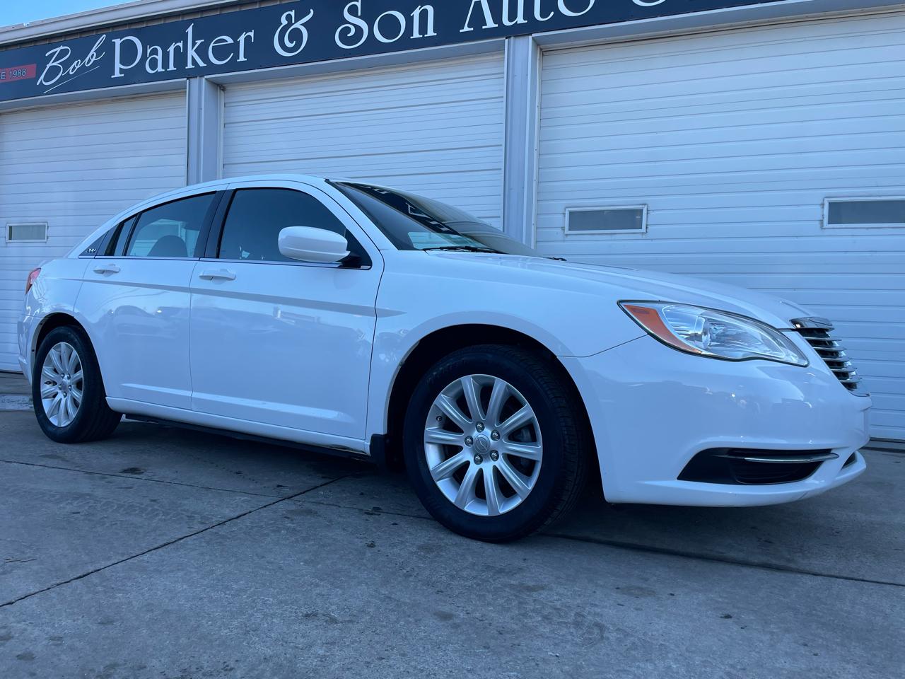 Chrysler 200 Touring 2013