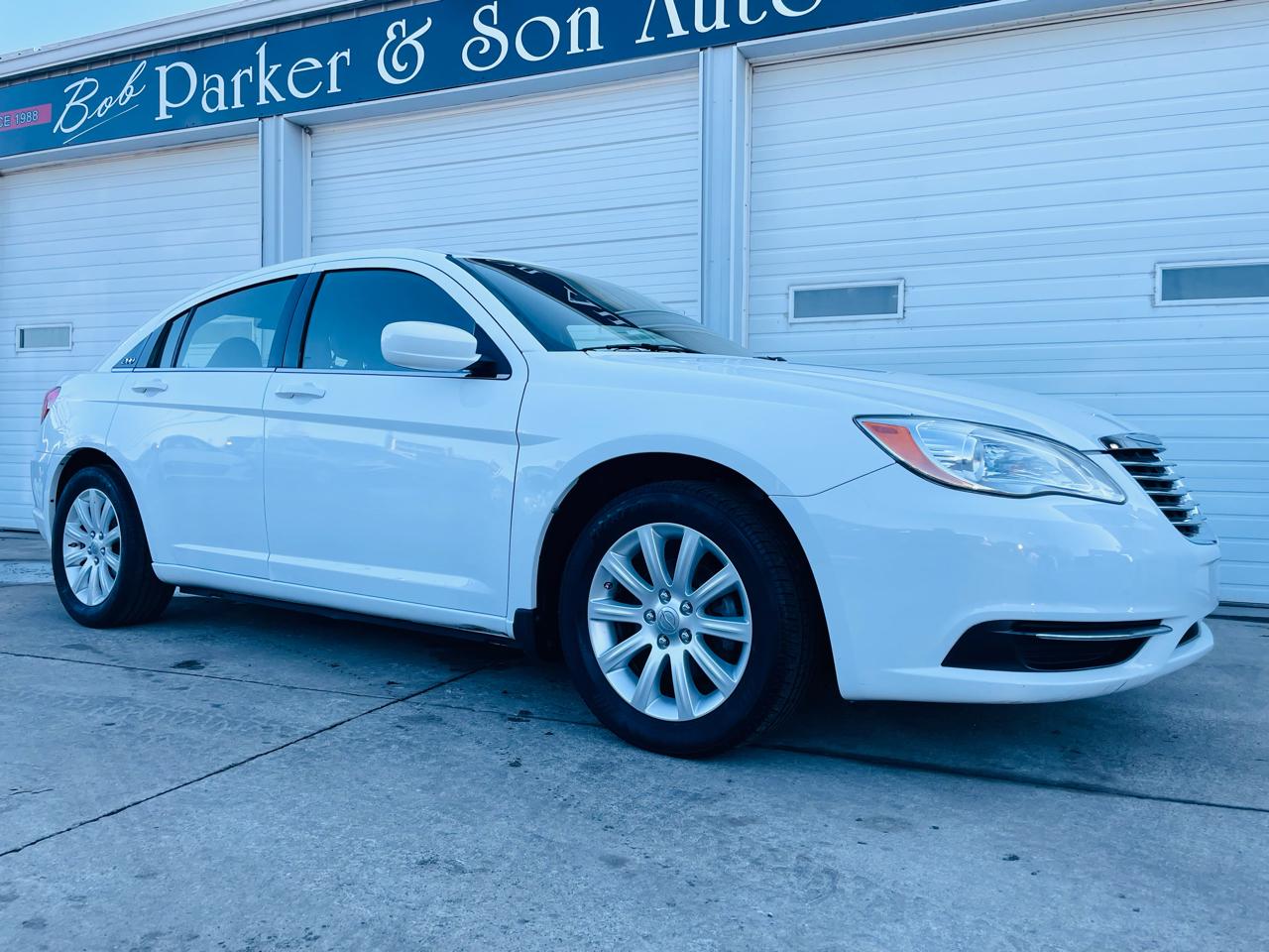 Chrysler 200 Touring 2013