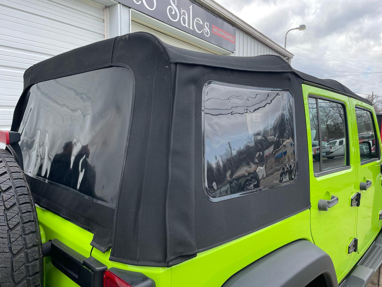 Jeep Wrangler Unlimited Sport 4WD 2012