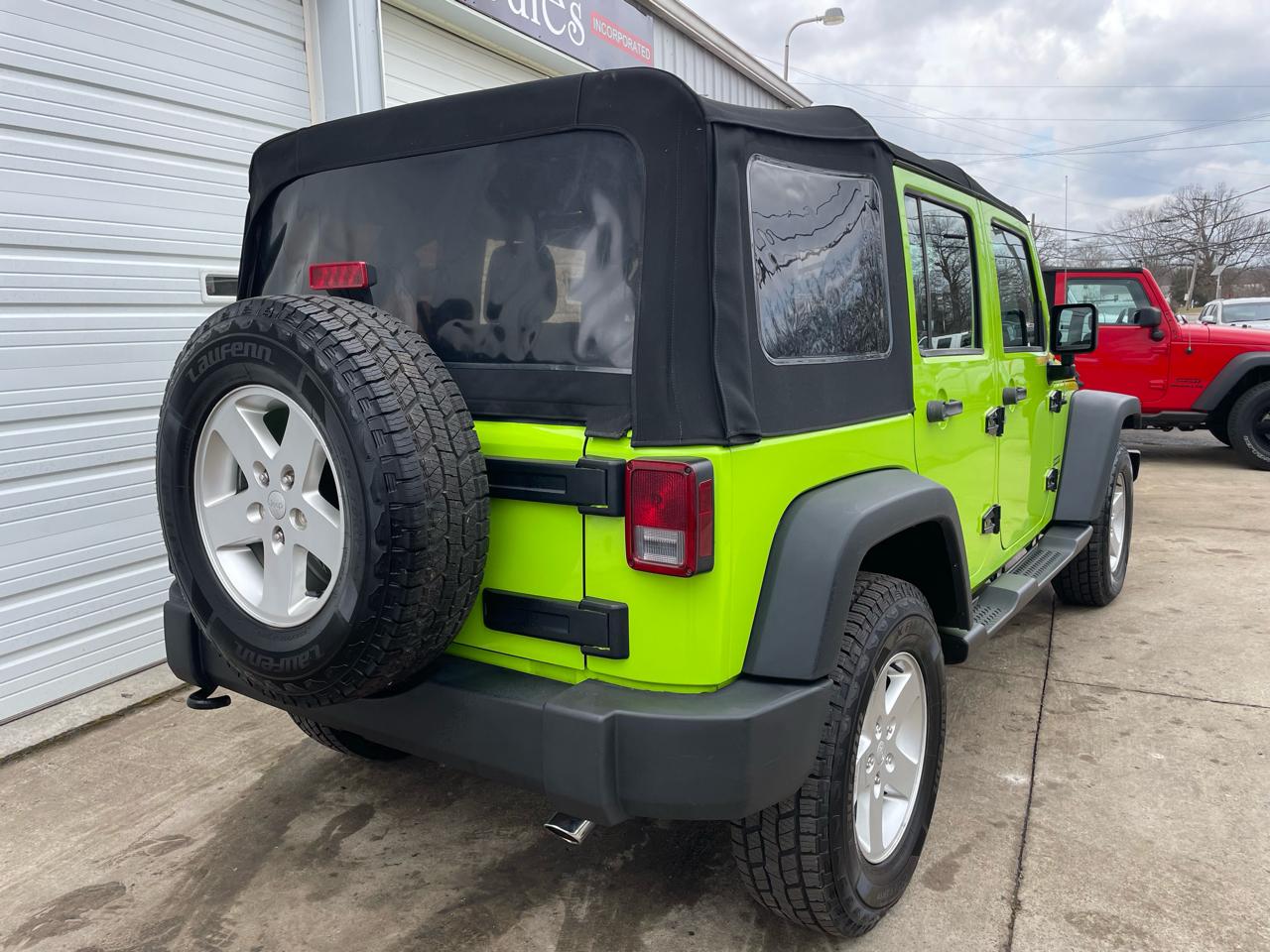 Jeep Wrangler Unlimited Sport 4WD 2012