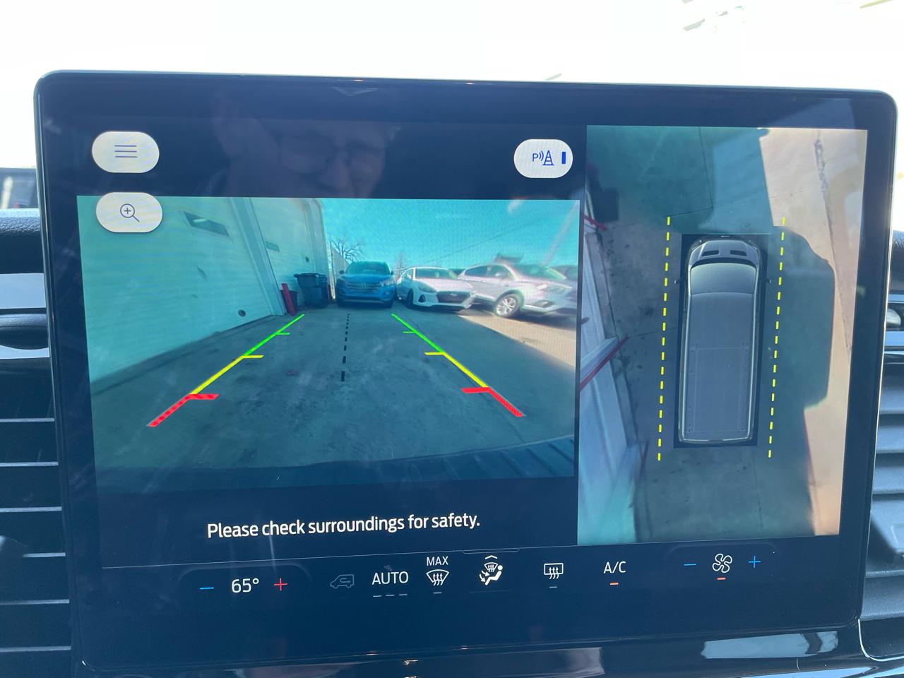 Ford Transit 350 Wagon Low Roof XL w/Sliding Pass. 148-in. WB 2023