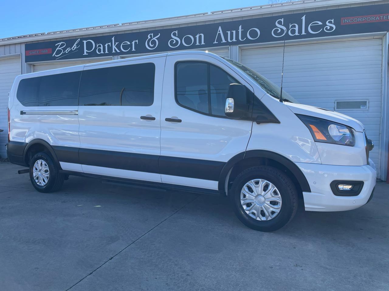 Ford Transit 350 Wagon Low Roof XL w/Sliding Pass. 148-in. WB 2023