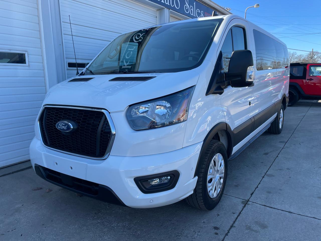 Ford Transit 350 Wagon Low Roof XL w/Sliding Pass. 148-in. WB 2023