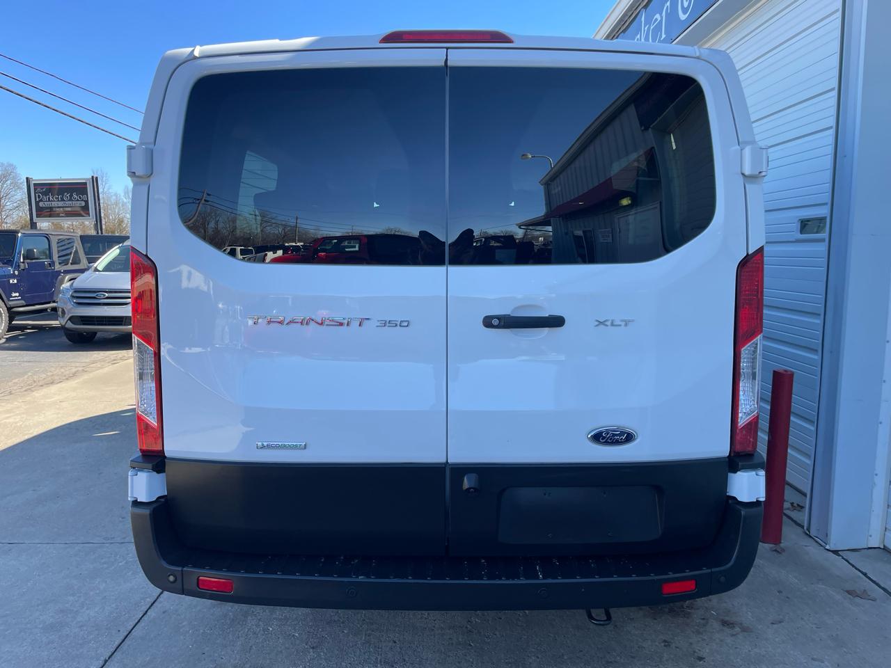 Ford Transit 350 Wagon Low Roof XL w/Sliding Pass. 148-in. WB 2023