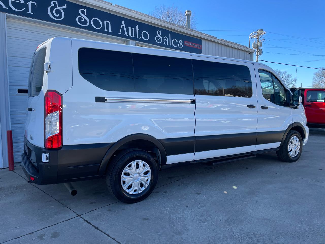 Ford Transit 350 Wagon Low Roof XL w/Sliding Pass. 148-in. WB 2023