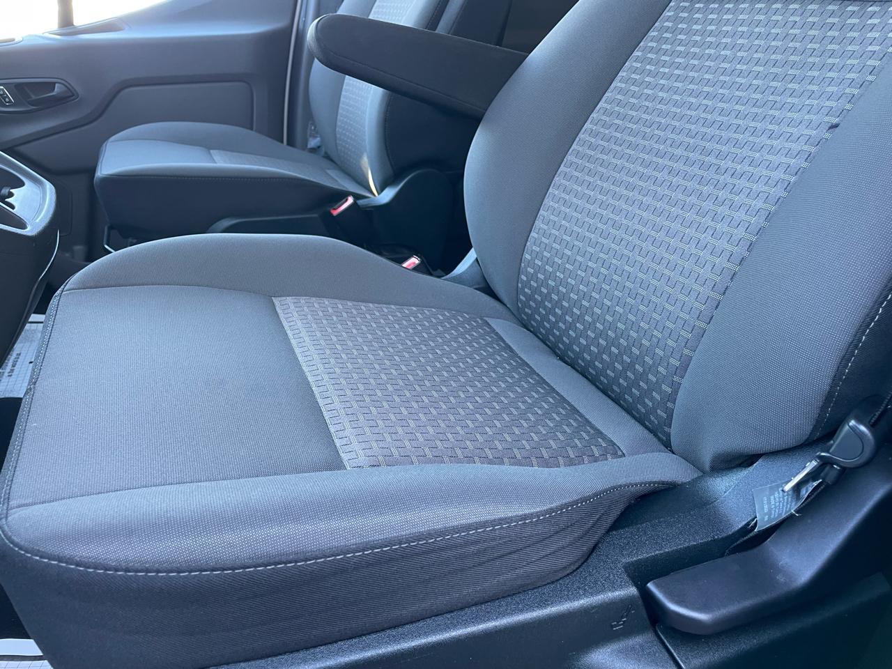 Ford Transit 350 Wagon Low Roof XL w/Sliding Pass. 148-in. WB 2023