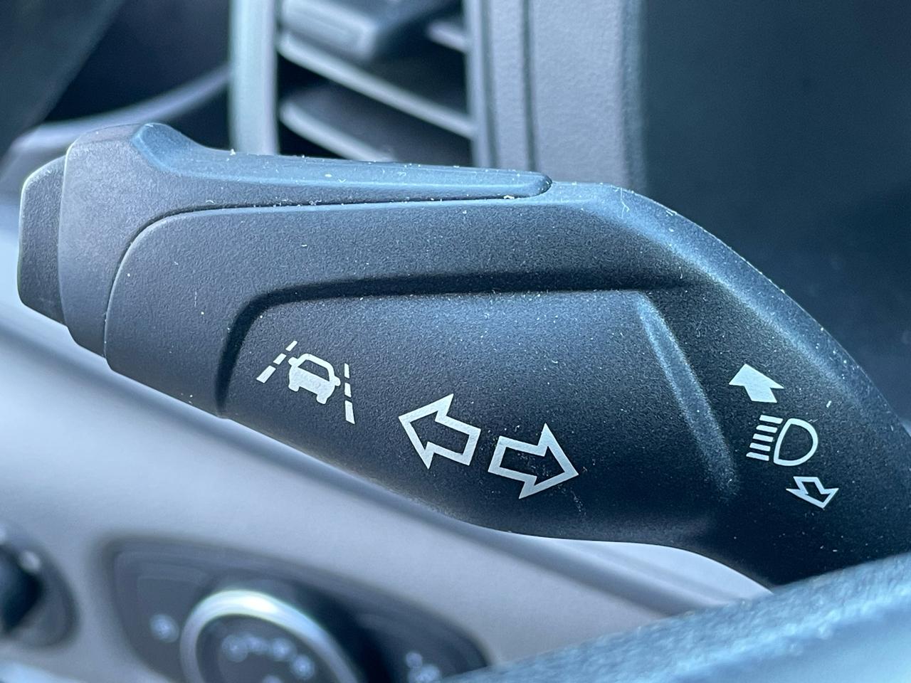 Ford Transit 350 Wagon Low Roof XL w/Sliding Pass. 148-in. WB 2023