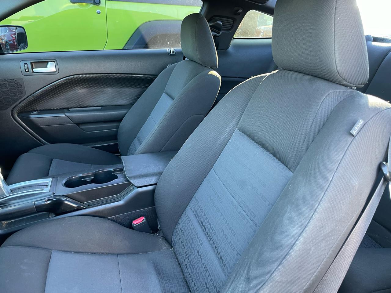 Ford Mustang V6 Premium Coupe 2008