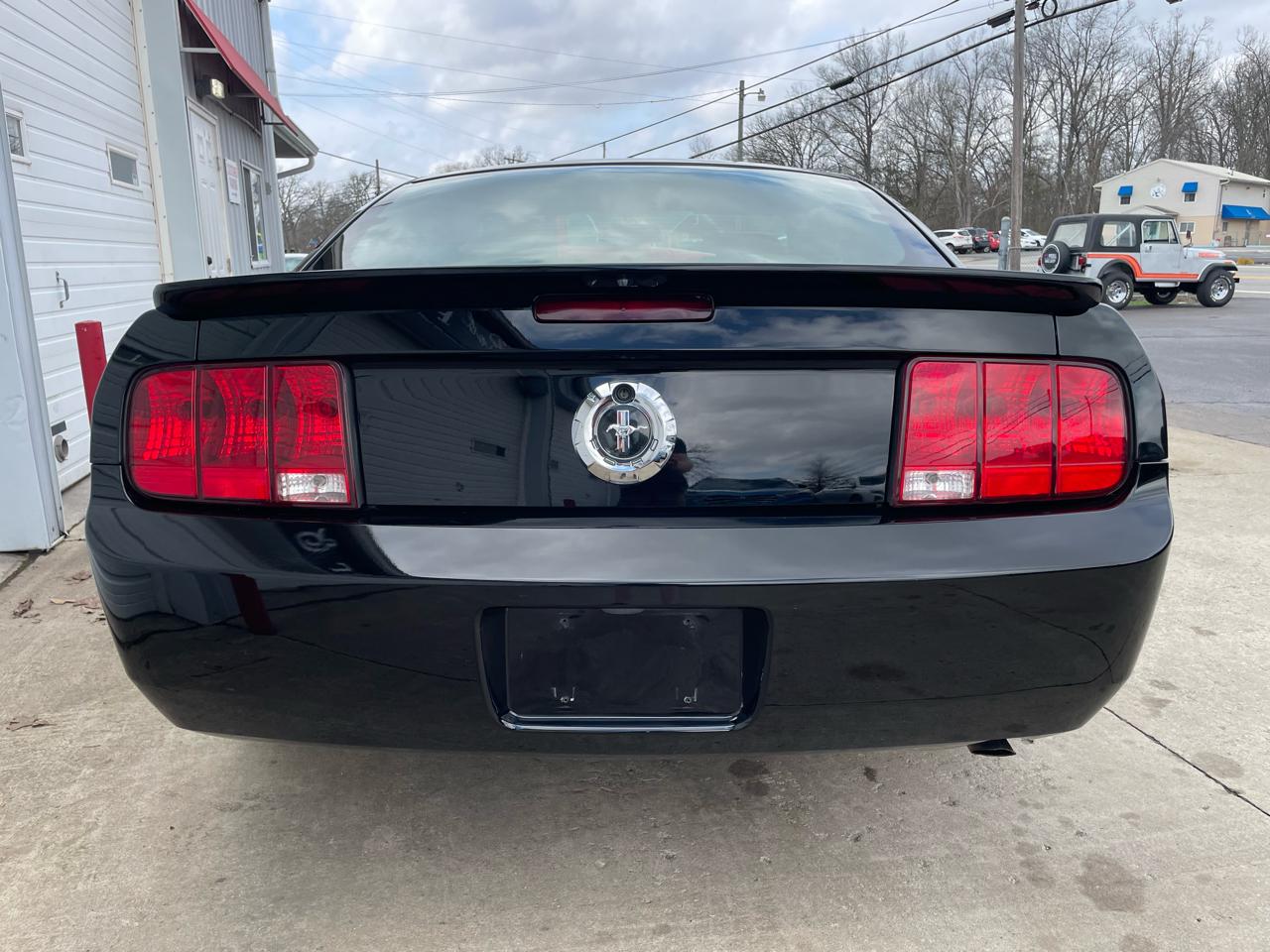 Ford Mustang V6 Premium Coupe 2008