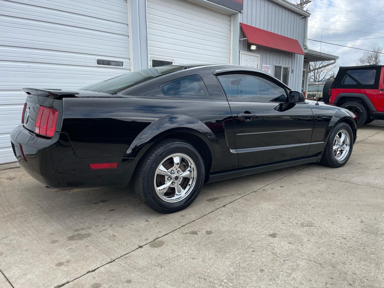 Ford Mustang V6 Premium Coupe 2008