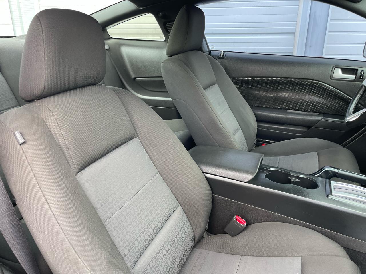 Ford Mustang V6 Premium Coupe 2008