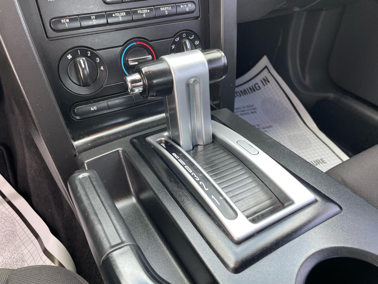 Ford Mustang V6 Premium Coupe 2008