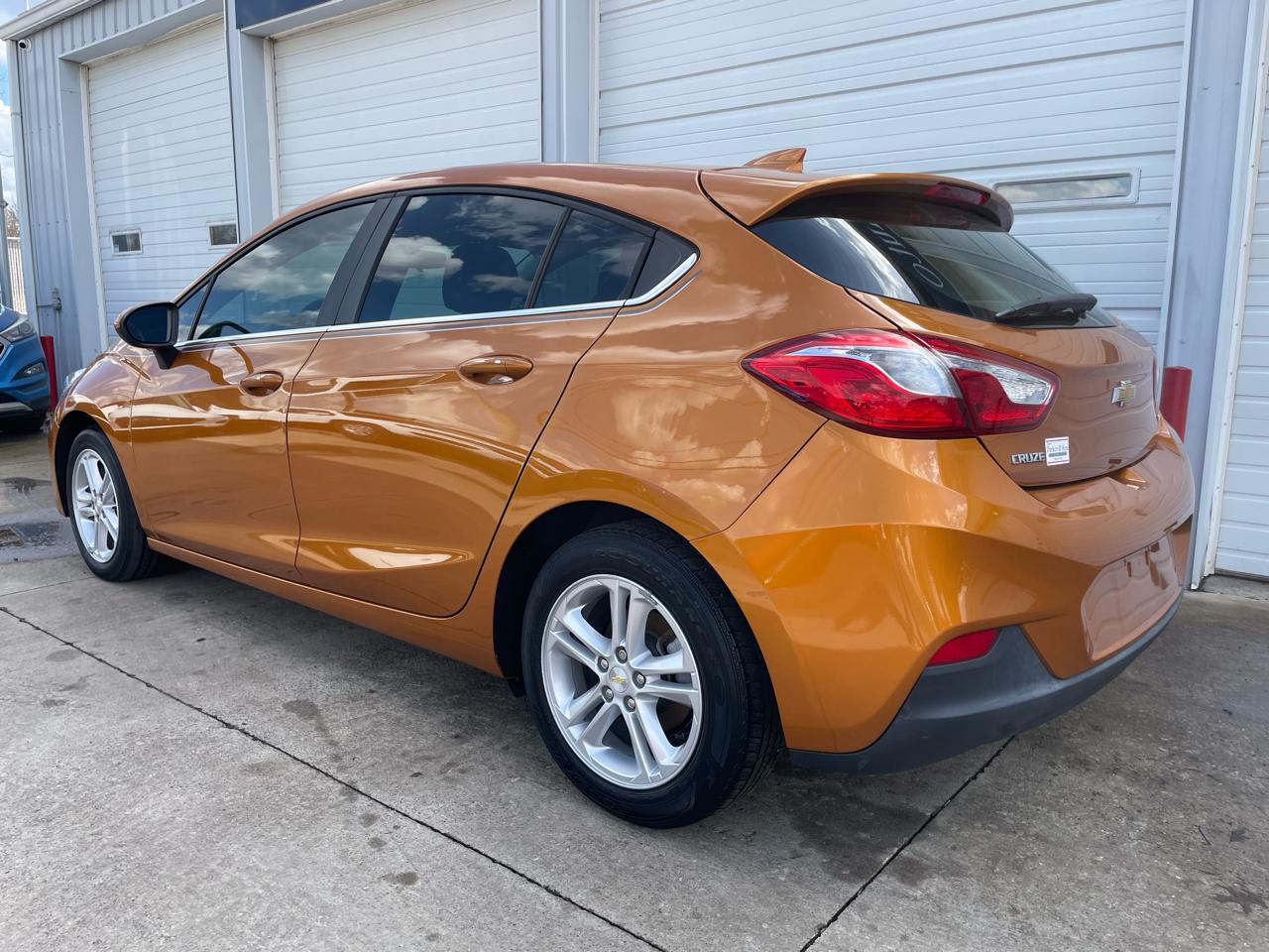 Chevrolet Cruze LT Auto Hatchback 2017