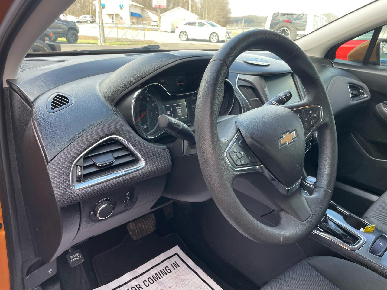 Chevrolet Cruze LT Auto Hatchback 2017