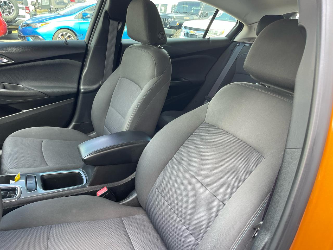 Chevrolet Cruze LT Auto Hatchback 2017