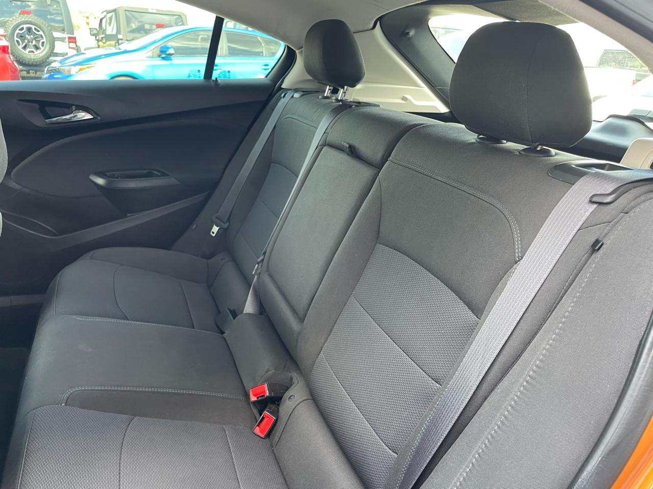 Chevrolet Cruze LT Auto Hatchback 2017