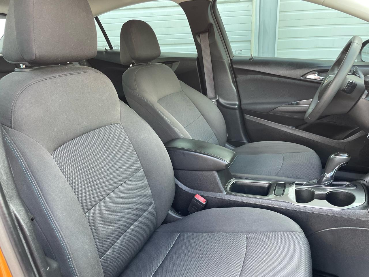 Chevrolet Cruze LT Auto Hatchback 2017