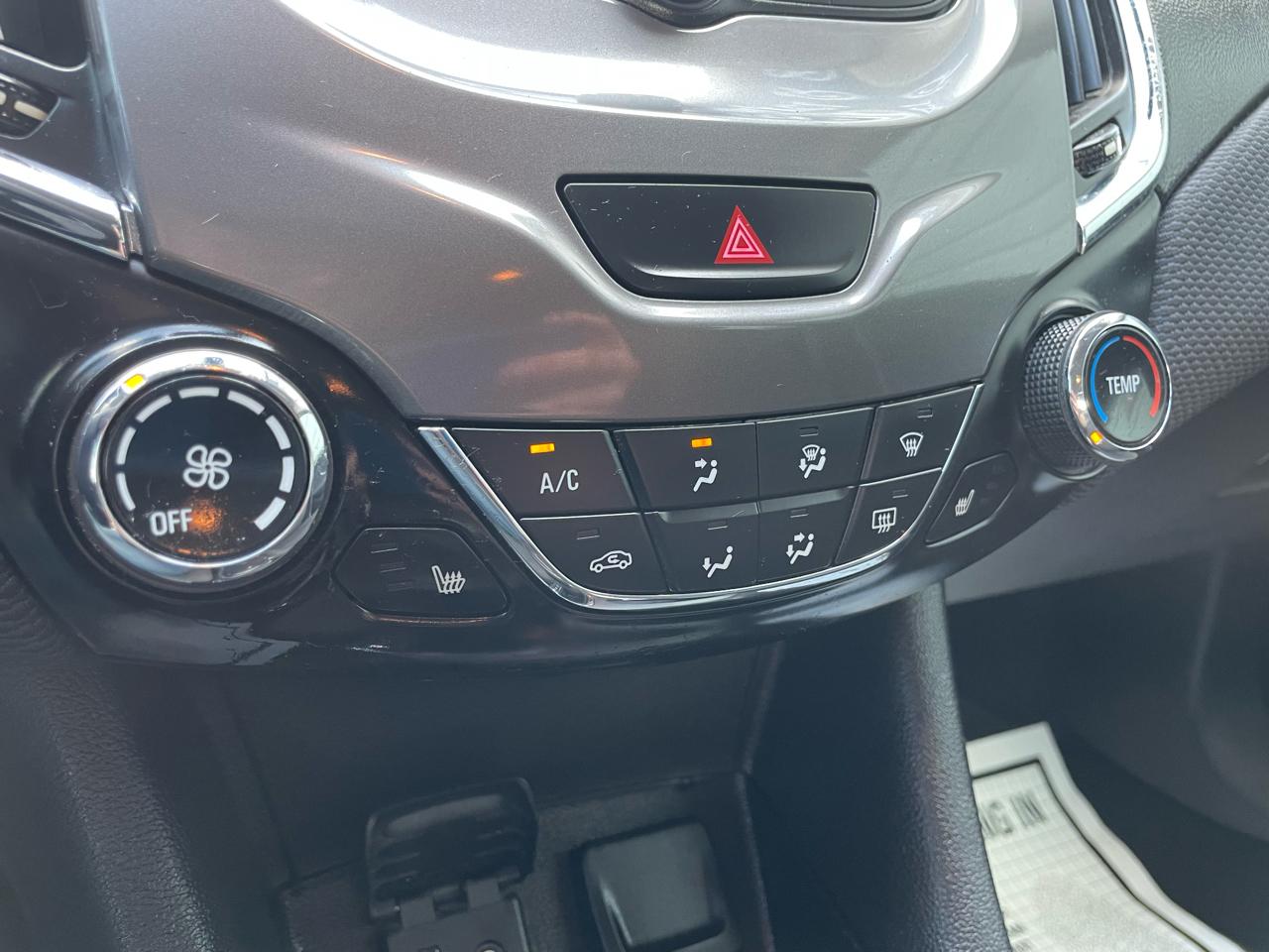 Chevrolet Cruze LT Auto Hatchback 2017