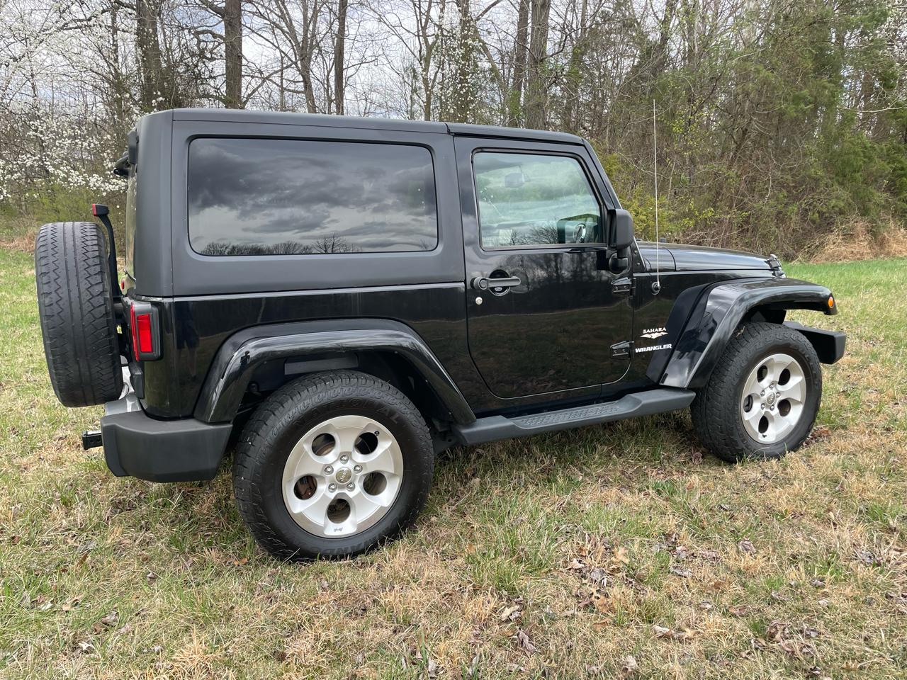 Jeep Wrangler Sahara 4WD 2013